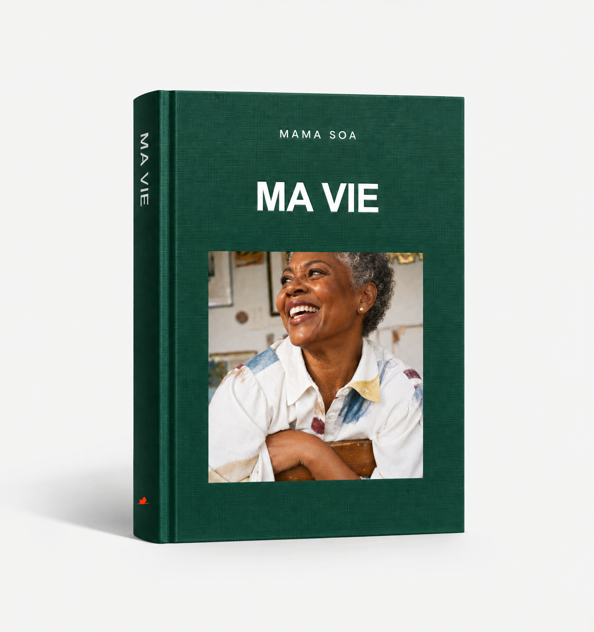 Livre relié JALI vert, personnalisé pour Mama Soa, avec son portrait sur la couverture